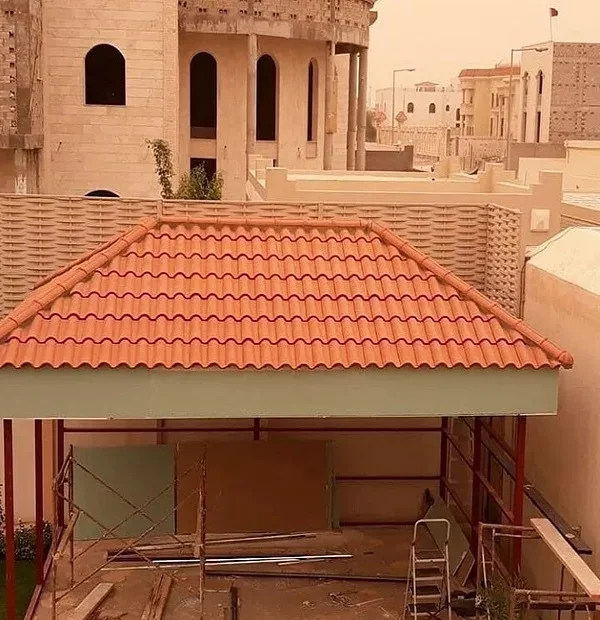 تصميم وتنفيذ قرميد للأسطح والفلل في مكة بأسعار ممتازة